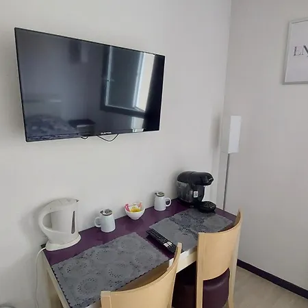 Moderne Et Equipe Centre * Λούρδη