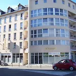 Moderne Et Equipe Centre *