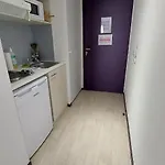 Moderne Et Equipe Centre Apartamento
